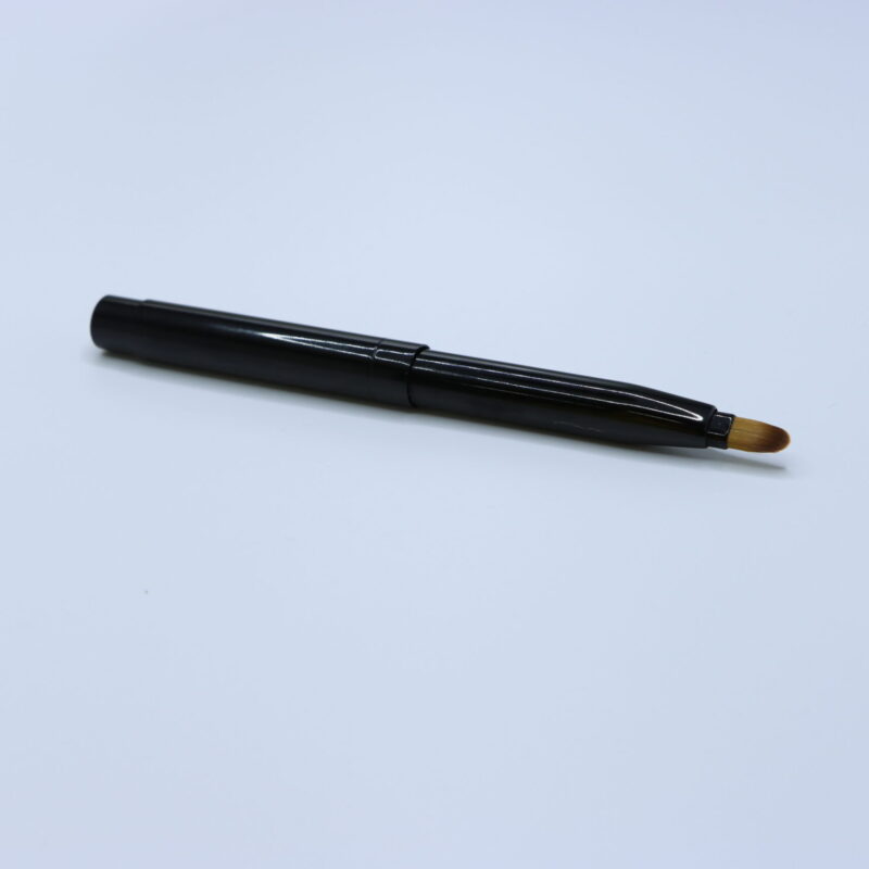 Retractable Makeup Lip Brush